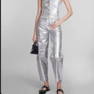 Fun & flirty silver Ganni pants.